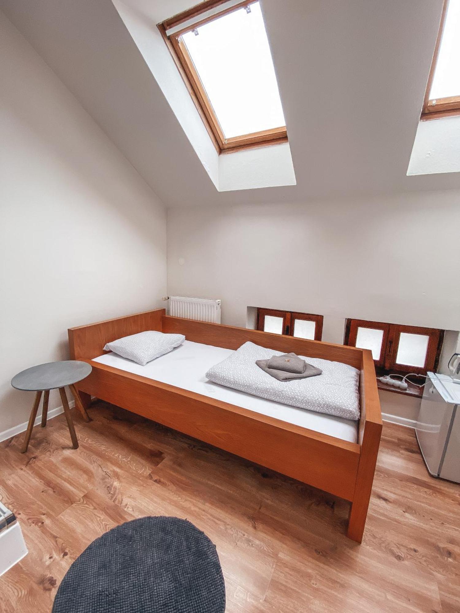 Blue Lotus Apartments Bratislava Extérieur photo