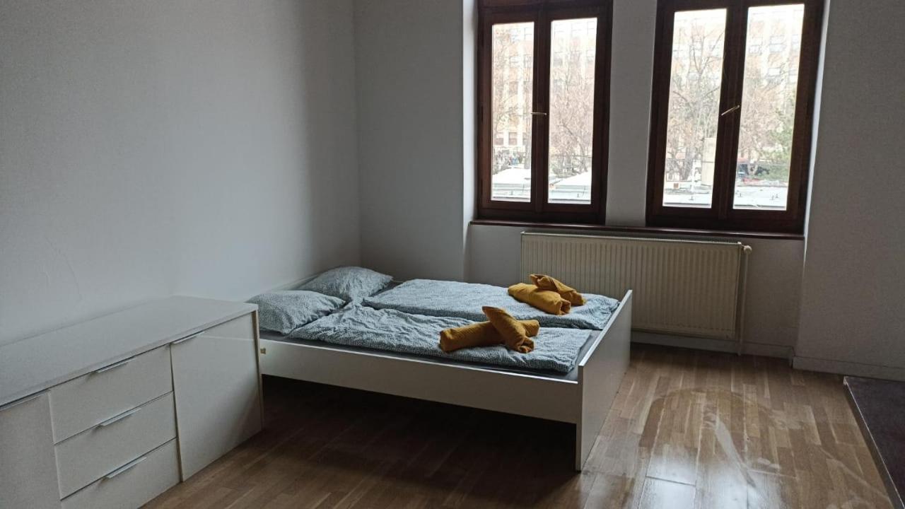 Blue Lotus Apartments Bratislava Extérieur photo